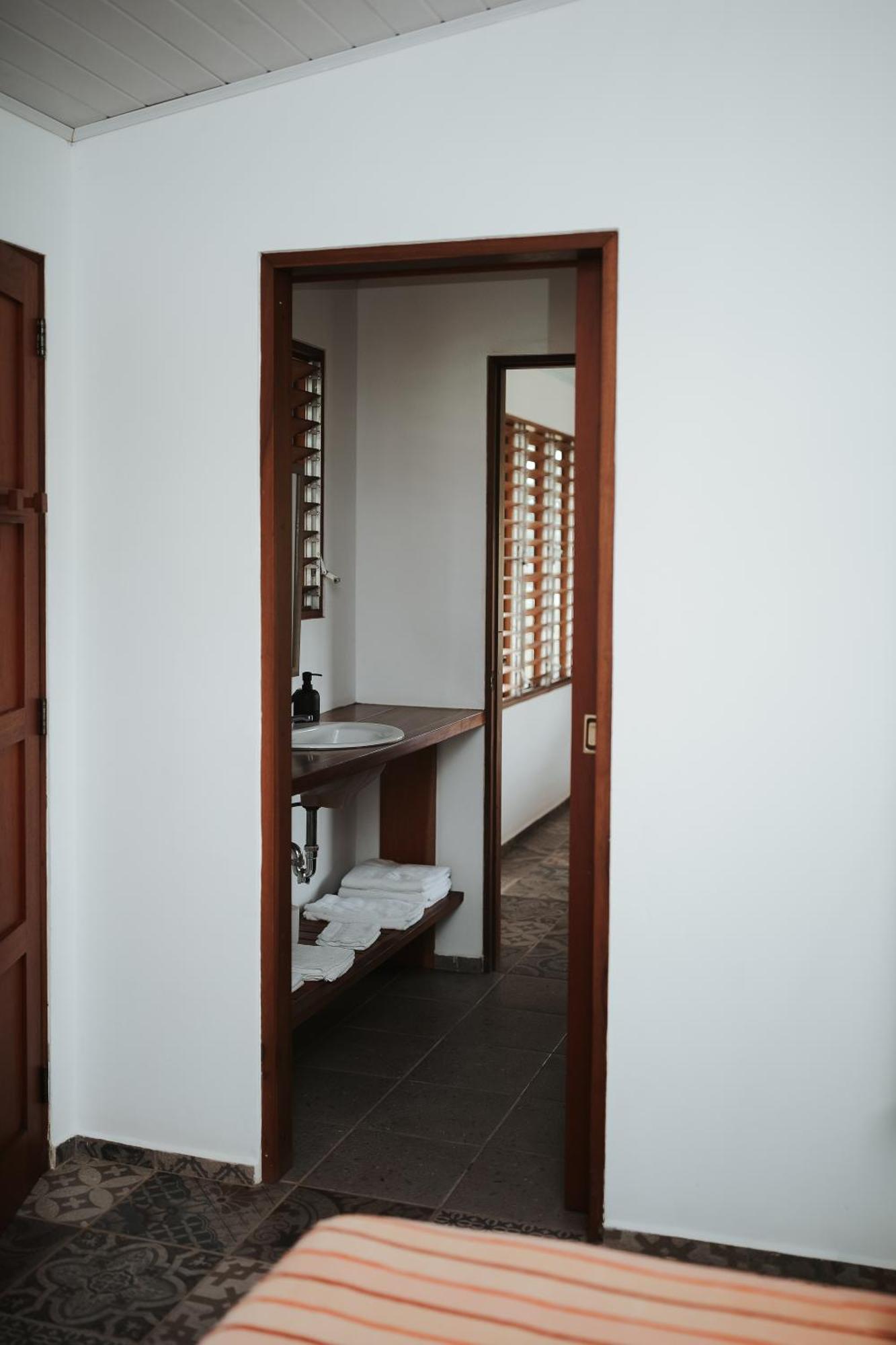 Salvatierra Beachfront Hotel Puerto Coyote Oda fotoğraf